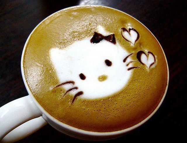 Koi latte art