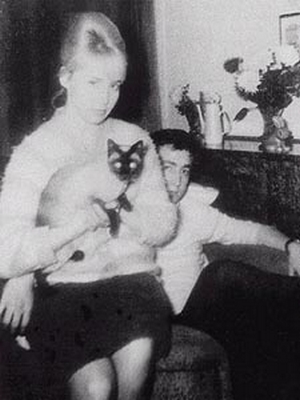 John Lennon se svou první ženou, Cynthií